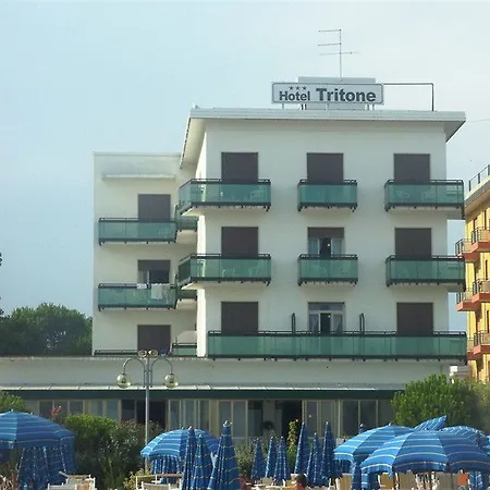Отель Tritone Jesolo Lido