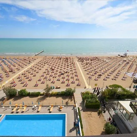 فندق Tritone Jesolo Lido