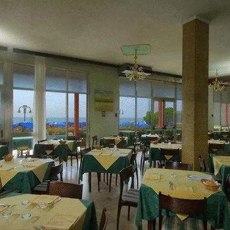 Tritone Jesolo Lido Hotel 2*