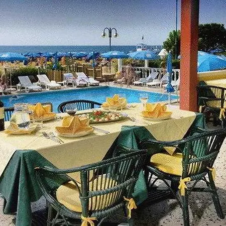 Tritone Jesolo Lido Szálloda Velence