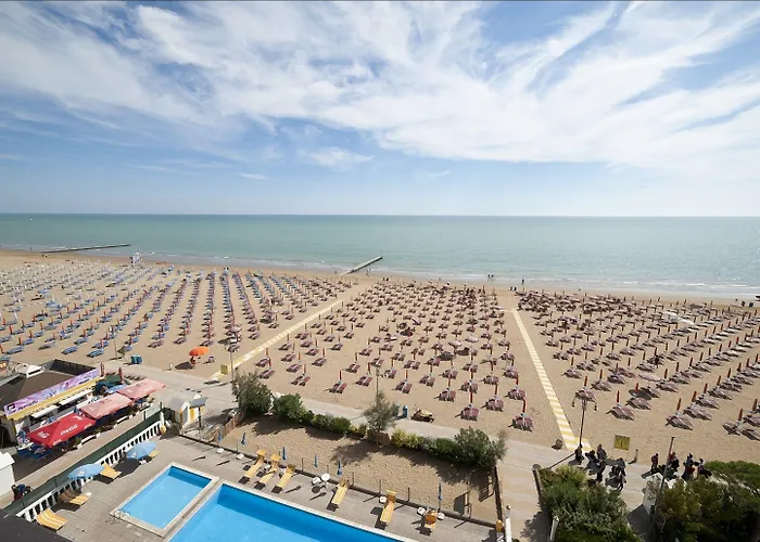 Tritone Jesolo Lido Отель Венеция
